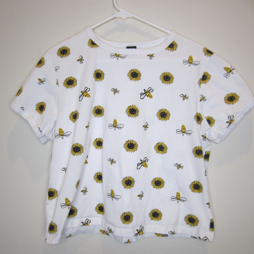 Attitude Not Included womens white sunflower honey bee tshirt-Sz XL